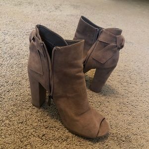 Ankle boots